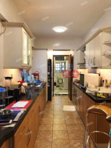 Block 28-31 Baguio Villa | 3 bedroom Low Floor Flat for Rent