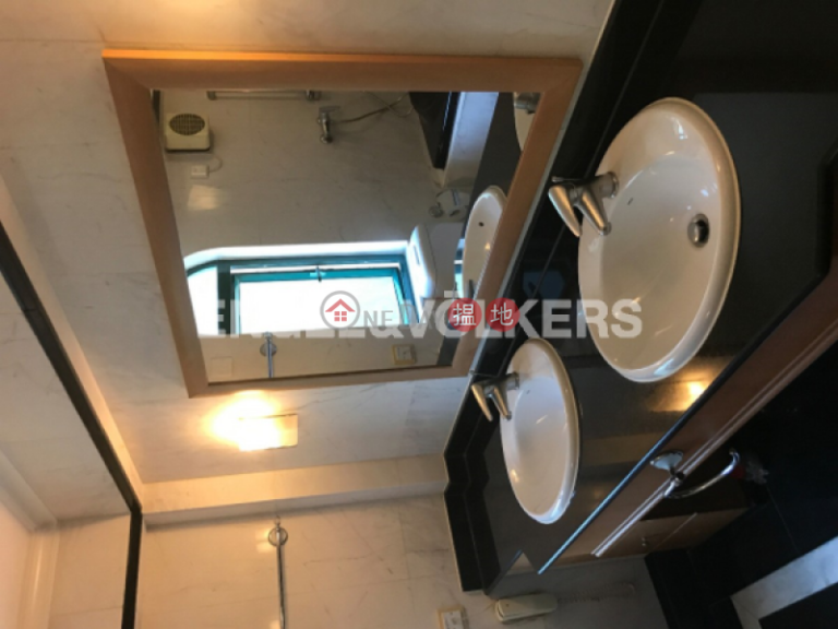 2 Bedroom Flat for Sale in Pok Fu Lam