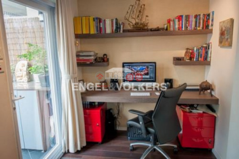 2 Bedroom Flat for Sale in Pok Fu Lam