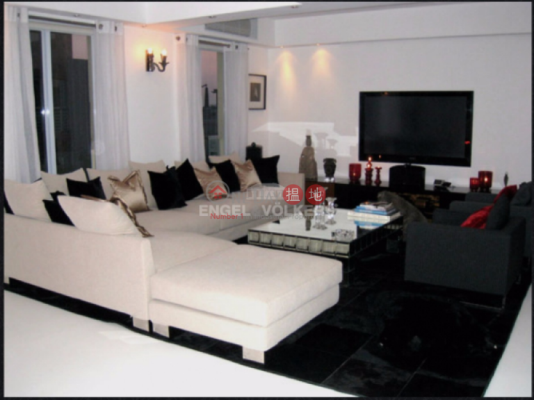 2 Bedroom Flat for Sale in Pok Fu Lam