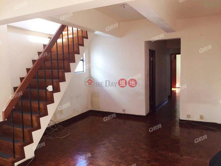 KING'S COURT | 3 bedroom High Floor Flat for Sale