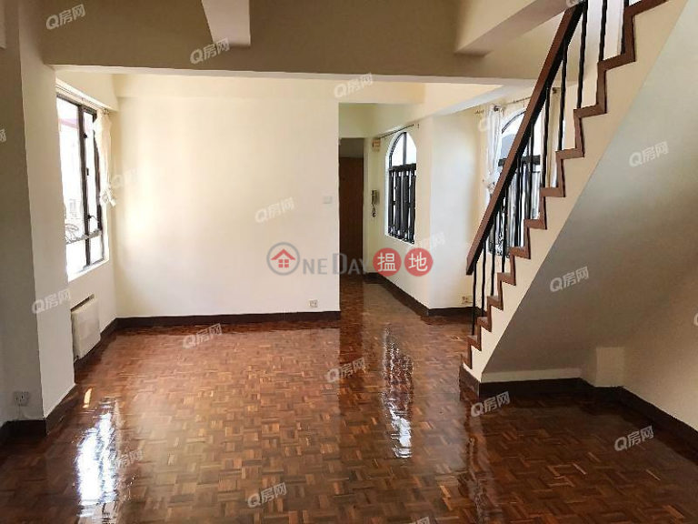 KING'S COURT | 3 bedroom High Floor Flat for Sale