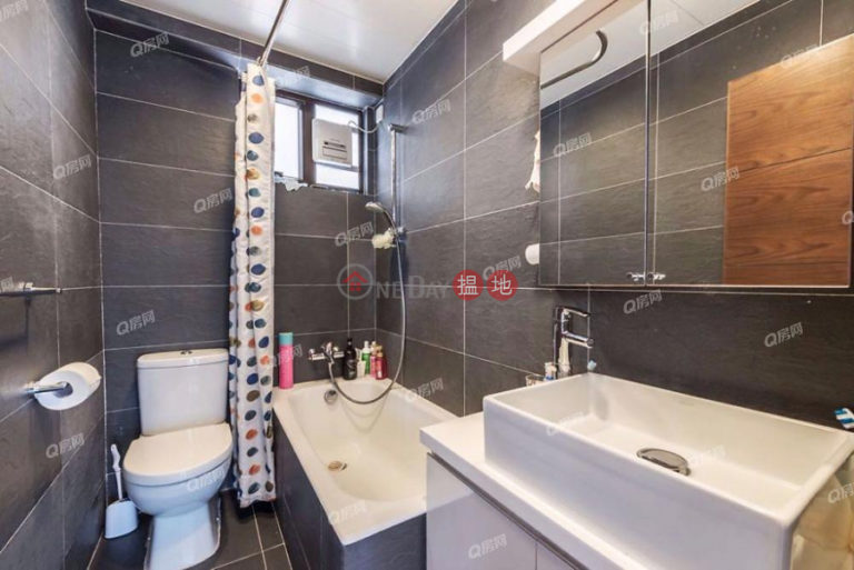 Pokfulam Gardens | 2 bedroom Low Floor Flat for Sale