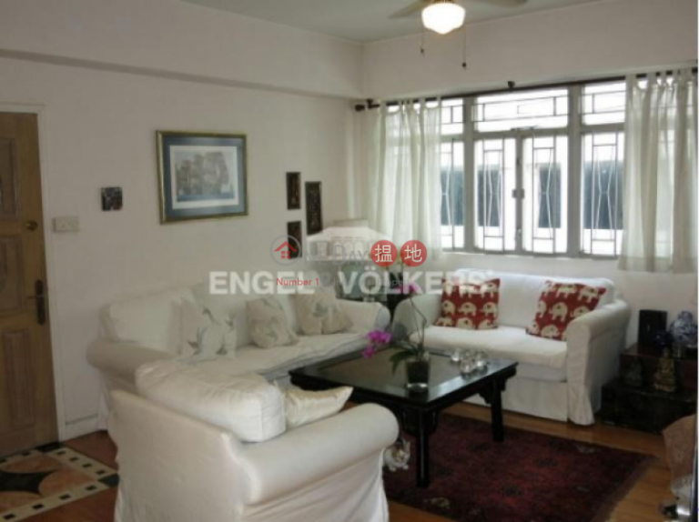 2 Bedroom Flat for Sale in Pok Fu Lam