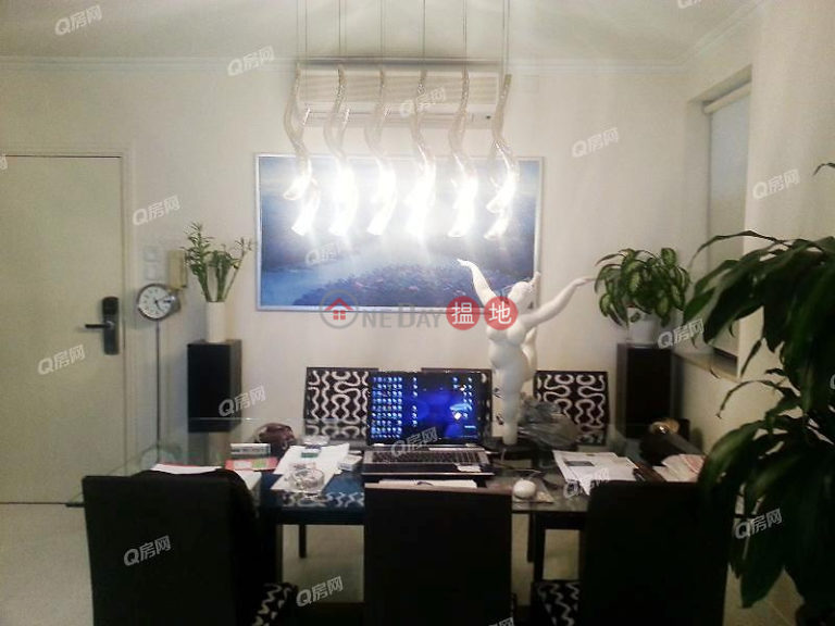 Pokfulam Gardens | 3 bedroom Mid Floor Flat for Sale