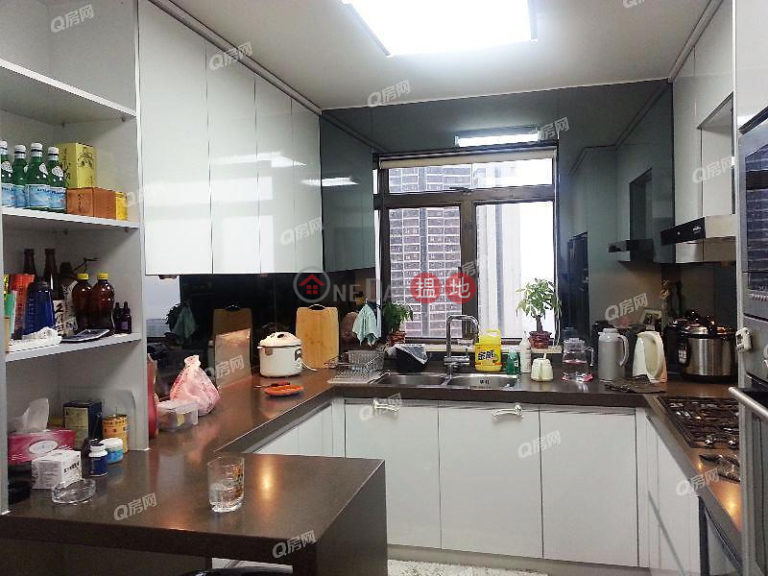 Pokfulam Gardens | 3 bedroom Mid Floor Flat for Sale