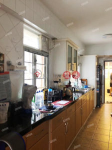 Block 28-31 Baguio Villa | 3 bedroom Low Floor Flat for Sale