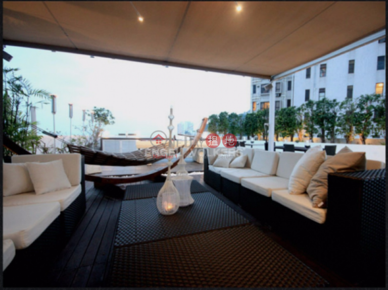 2 Bedroom Flat for Sale in Pok Fu Lam