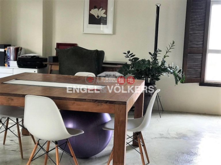 2 Bedroom Flat for Sale in Pok Fu Lam