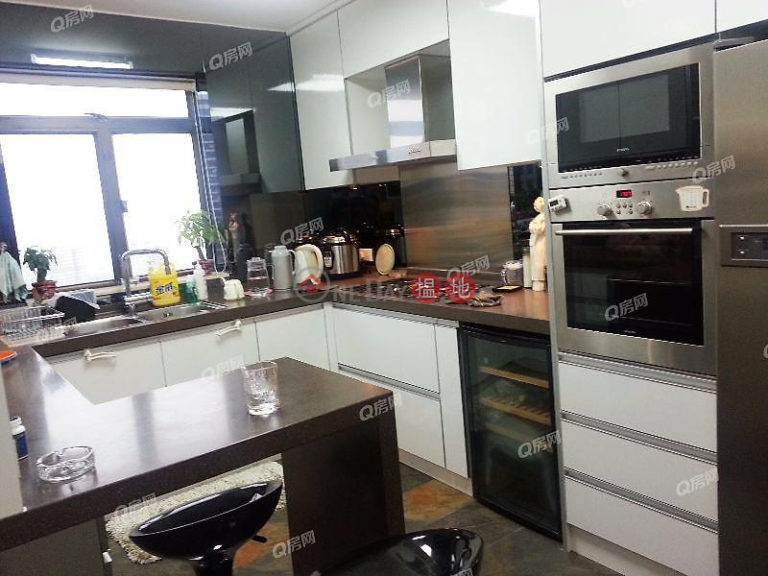 Pokfulam Gardens | 3 bedroom Mid Floor Flat for Sale