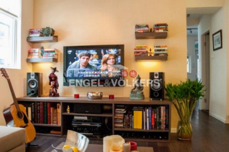 2 Bedroom Flat for Sale in Pok Fu Lam