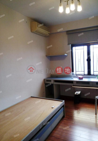 Pokfulam Gardens | 3 bedroom Low Floor Flat for Sale