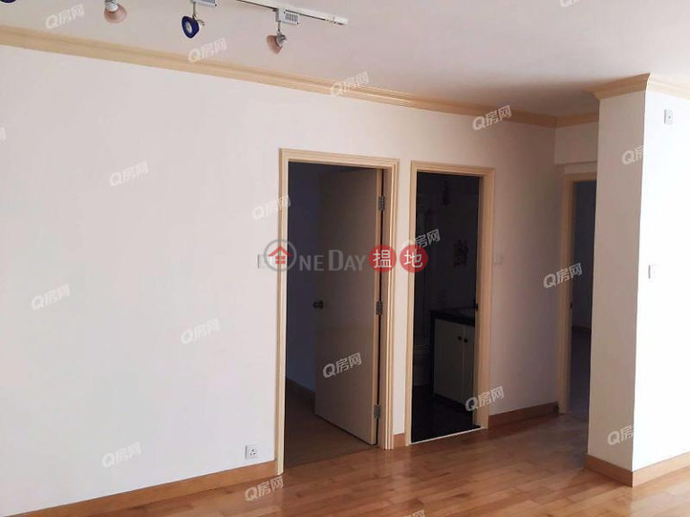 Block 25-27 Baguio Villa | 2 bedroom Mid Floor Flat for Sale