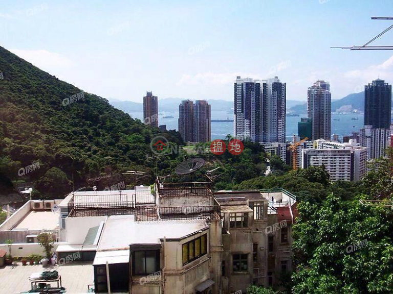 Y. Y. Mansions block A-D | 2 bedroom Low Floor Flat for Sale