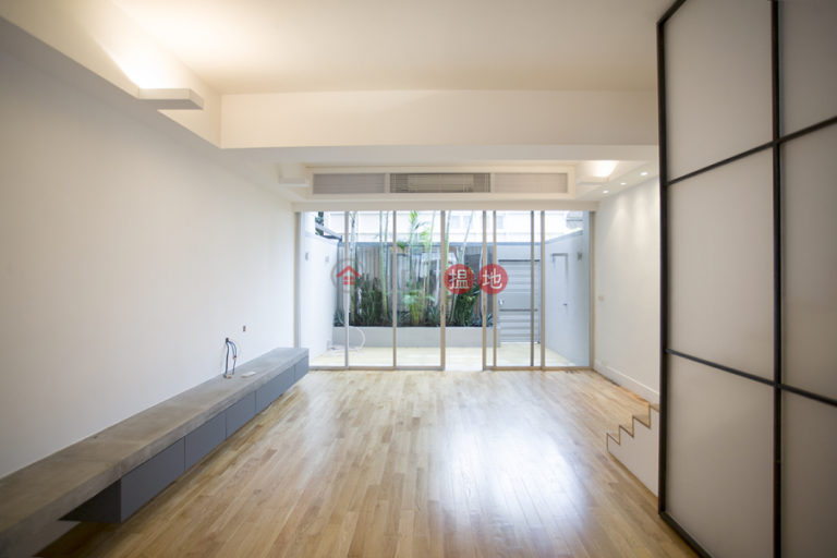 Bright & Spacious Family Townhouse