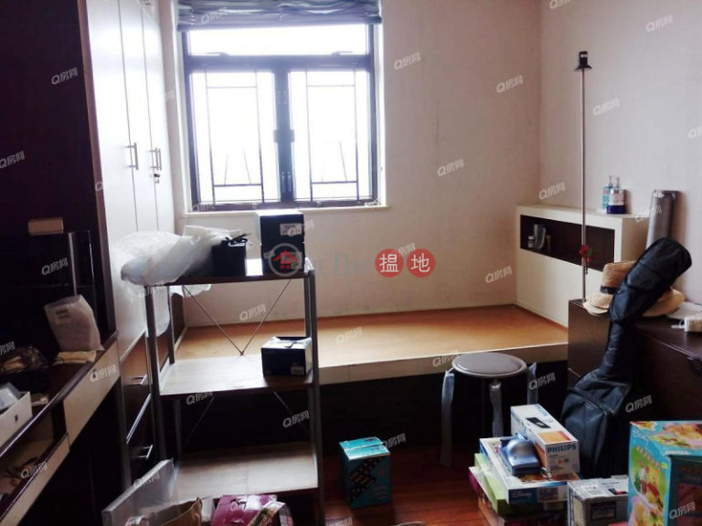 Pokfulam Gardens | 3 bedroom Low Floor Flat for Sale