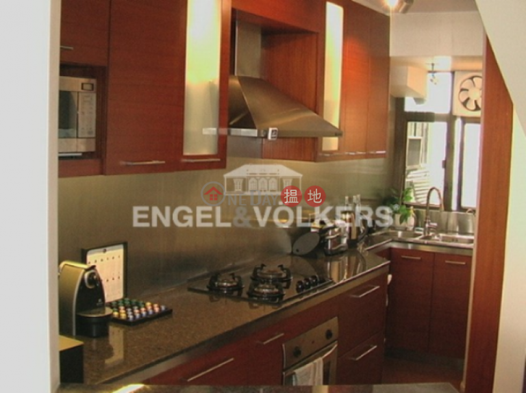 2 Bedroom Flat for Sale in Pok Fu Lam
