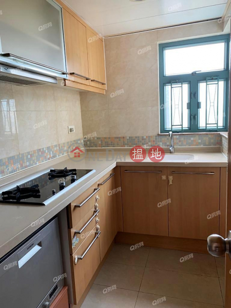 POKFULAM TERRACE | 3 bedroom Low Floor Flat for Sale