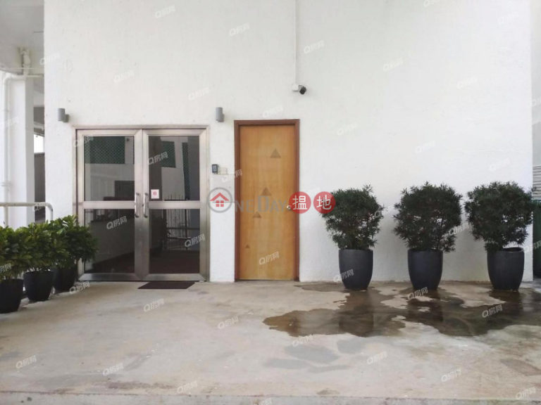 KING'S COURT | 3 bedroom High Floor Flat for Sale