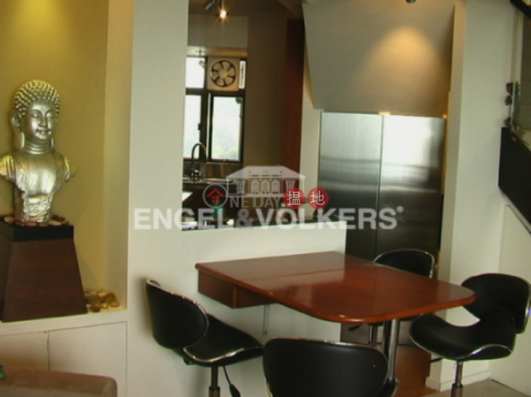 2 Bedroom Flat for Sale in Pok Fu Lam