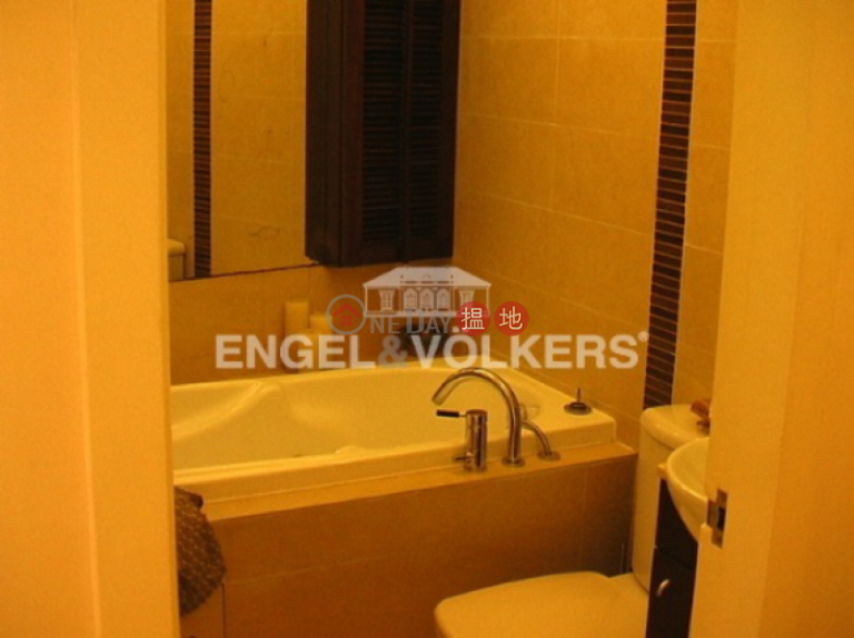 2 Bedroom Flat for Sale in Pok Fu Lam