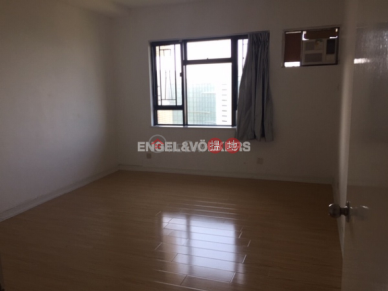 4 Bedroom Luxury Flat for Sale in Pok Fu Lam