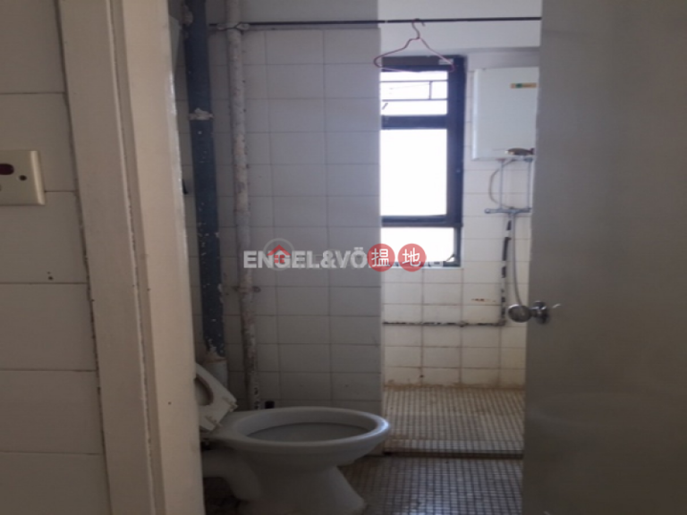 4 Bedroom Luxury Flat for Sale in Pok Fu Lam