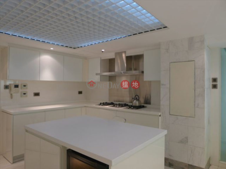 4 Bedroom Luxury Flat for Rent in Pok Fu Lam