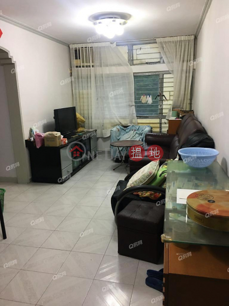 Wah Lim House, Wah Kwai Estate | 3 bedroom High Floor Flat for Sale