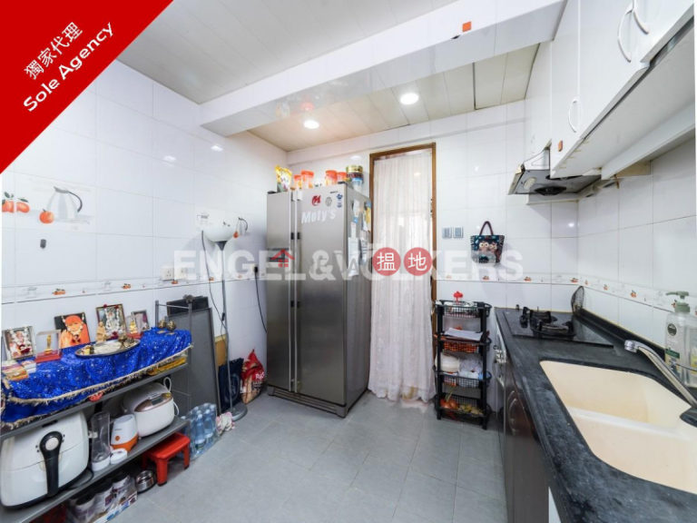 2 Bedroom Flat for Sale in Pok Fu Lam