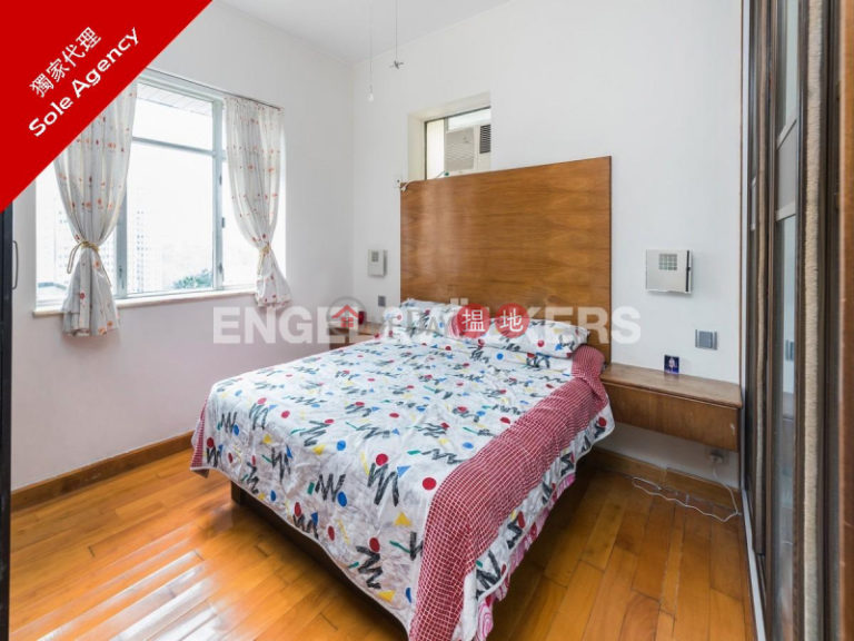 2 Bedroom Flat for Sale in Pok Fu Lam