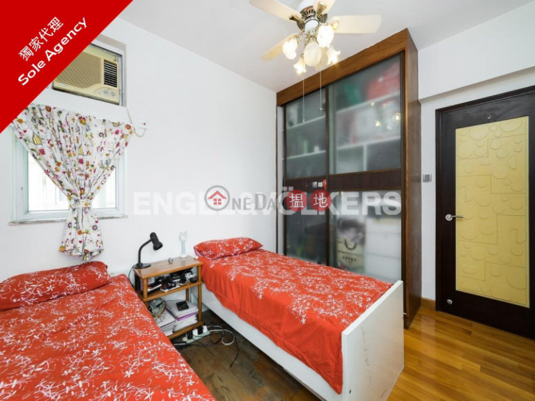 2 Bedroom Flat for Sale in Pok Fu Lam