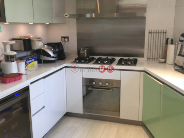 3 Bedroom Family Flat for Rent in Pok Fu Lam