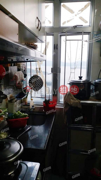 Wah Lai House, Wah Kwai Estate | 2 bedroom Mid Floor Flat for Sale