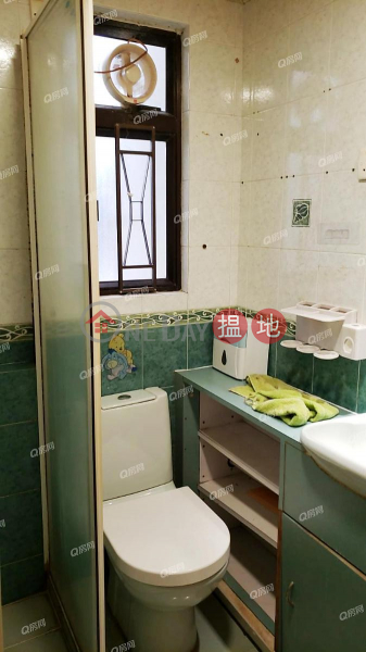 Wah Lai House, Wah Kwai Estate | 2 bedroom Mid Floor Flat for Sale