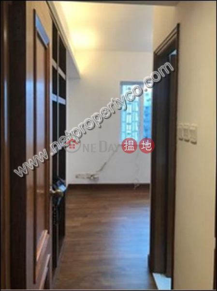 Large 3-bedroom unit for rent in Pokfulam