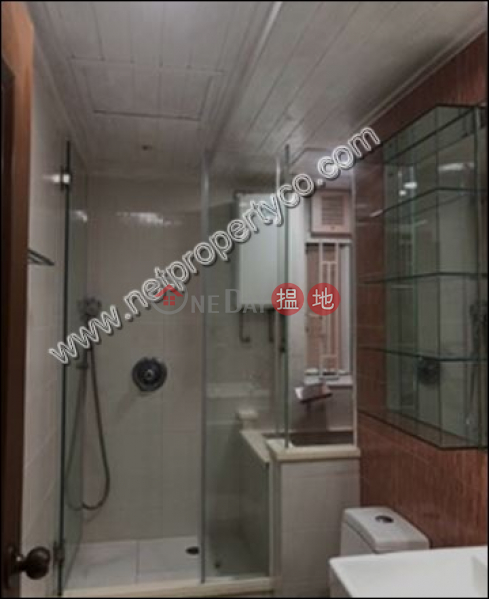Large 3-bedroom unit for rent in Pokfulam