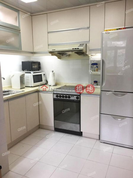 Block 19-24 Baguio Villa | 2 bedroom Mid Floor Flat for Sale