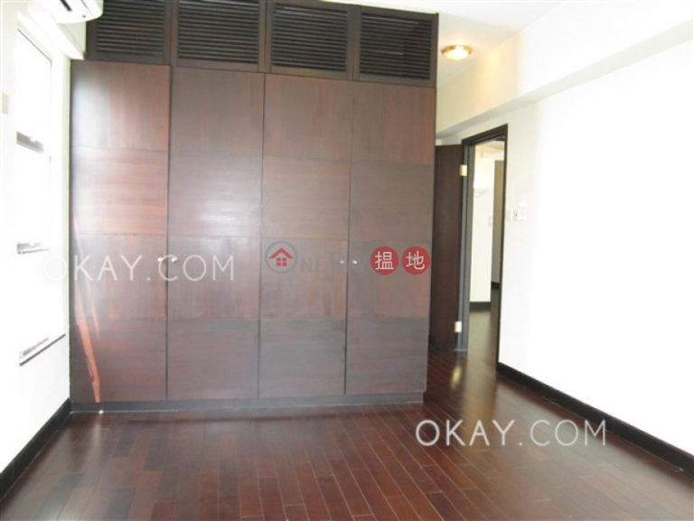 Charming 3 bedroom with parking | Rental