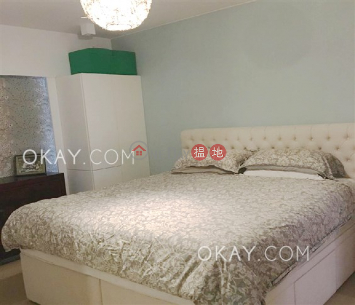 Tasteful 3 bedroom with balcony & parking | For Sale