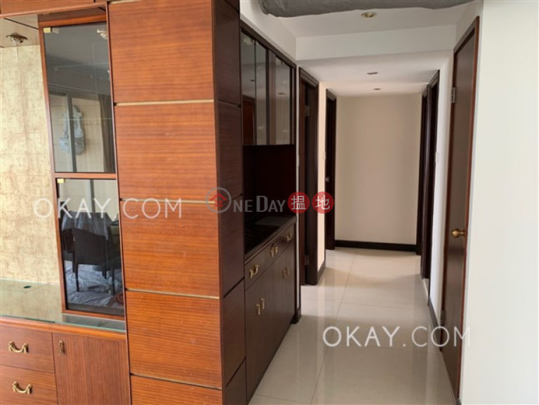 Efficient 3 bed on high floor with sea views & rooftop | Rental