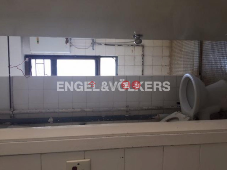 4 Bedroom Luxury Flat for Sale in Pok Fu Lam