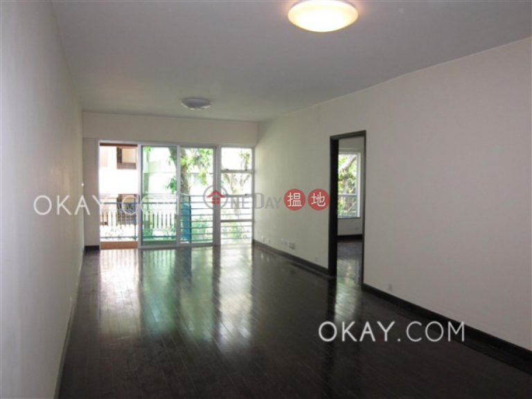 Unique 3 bedroom with balcony & parking | Rental