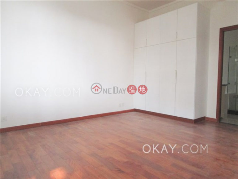 Gorgeous 4 bedroom with sea views, terrace & balcony | Rental