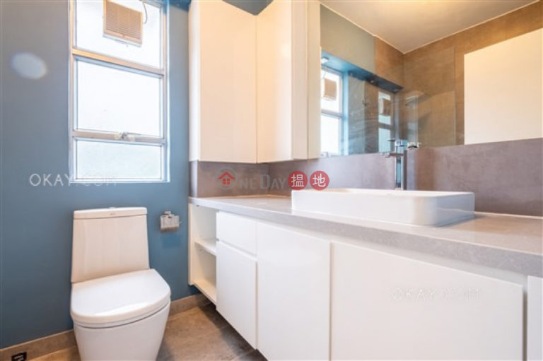 Efficient 4 bedroom with balcony & parking | For Sale