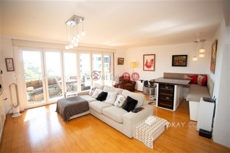 Stylish 3 bedroom with balcony & parking | For Sale