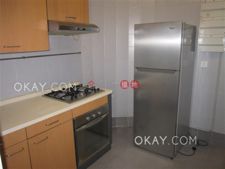 Unique 3 bedroom with balcony & parking | Rental