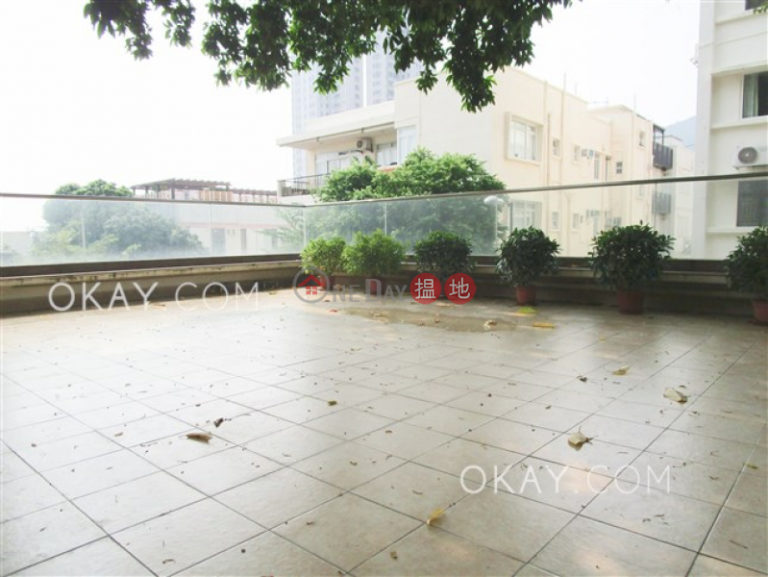 Gorgeous 4 bedroom with sea views, terrace & balcony | Rental