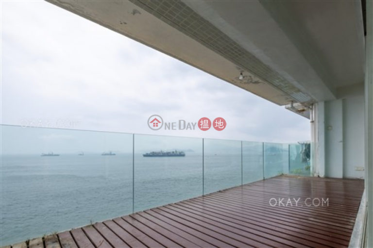 Rare 4 bedroom with parking | Rental