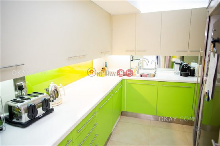 Stylish 3 bedroom with balcony & parking | For Sale